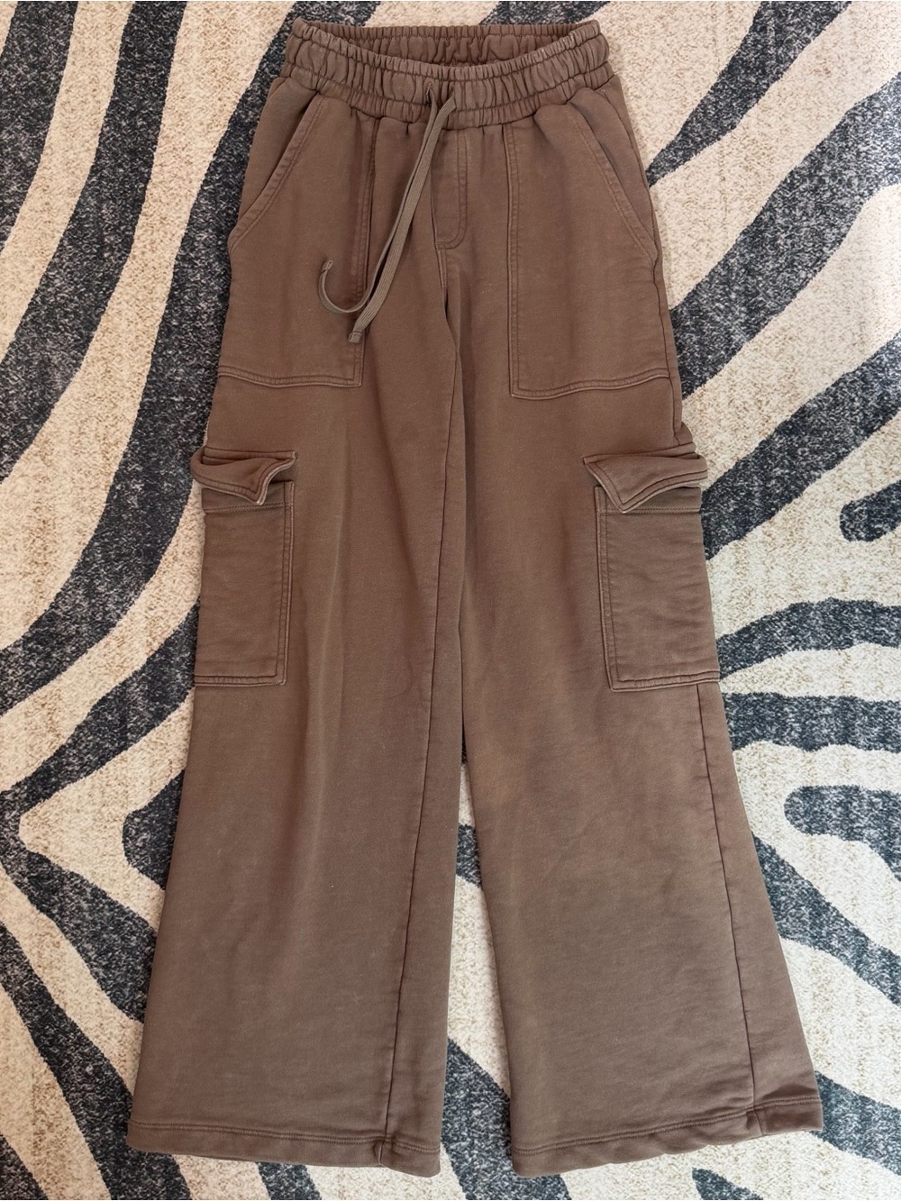 Wild Fable Brown Wide Leg cargo sweatpants XXS fit like XS